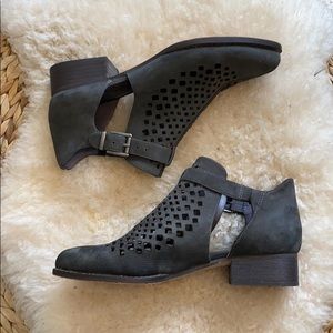 Vince Camuto Booties